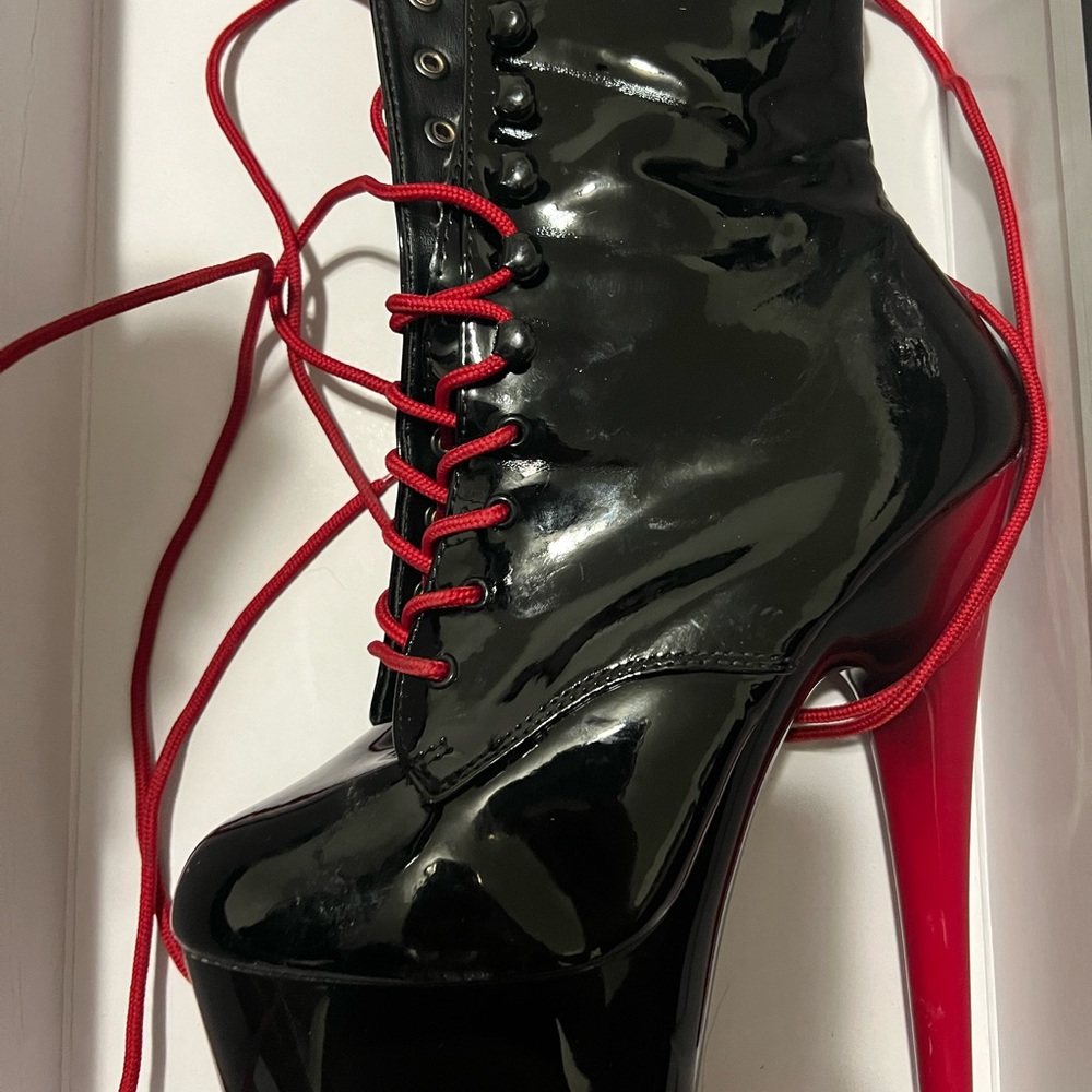 Pleaser boots